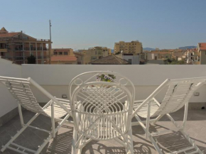 Гостиница Holiday Alghero  Алгеро